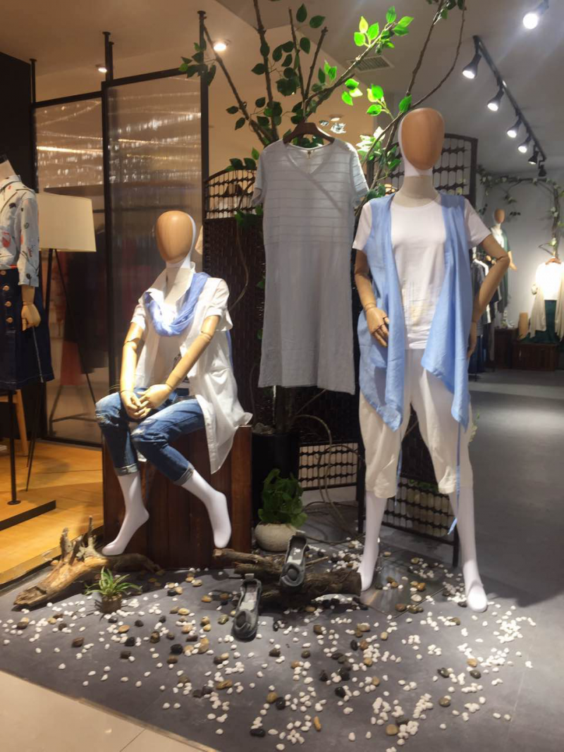 商場實體店鋪展示